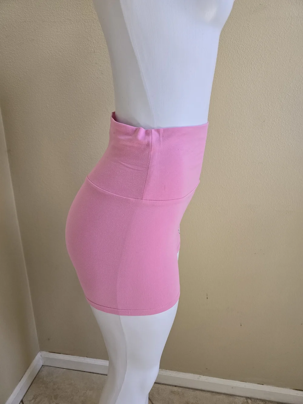 High-Waist Pink Winged Heart Bike Shorts